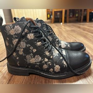 Floral design boots
